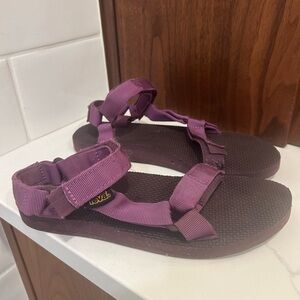 Teva ORIGINAL UNIVERSAL Women Size 8 Sandals for Camping and Hiking